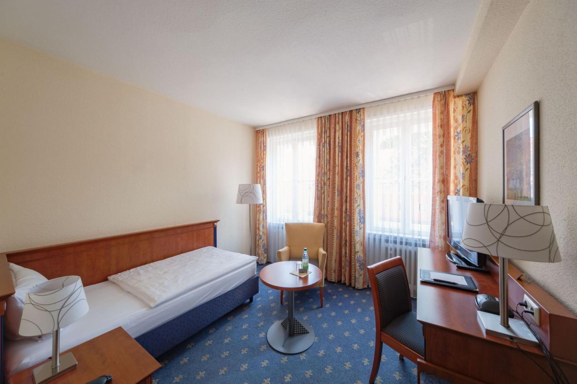 Hotel Am See Salzgitter Quarto foto
